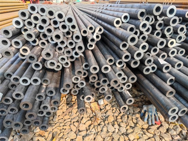 海伦42CrMo小口径无缝钢管